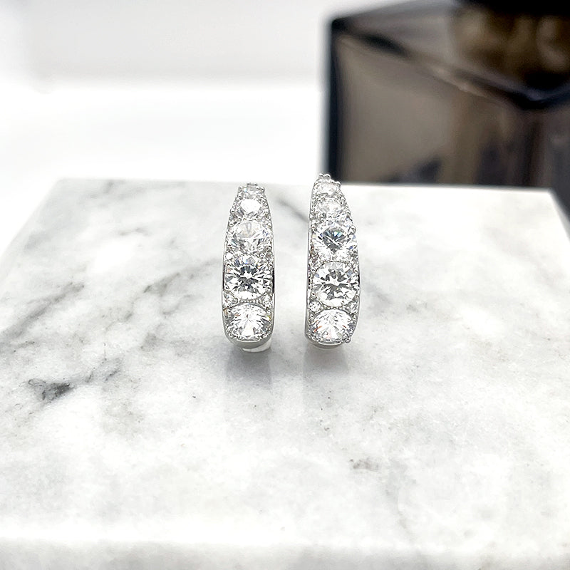 ZHONGTAI Sweet and little fresh earrings 19.5mmx5.5mm Full diamond earrings, niche high-end feel earrings